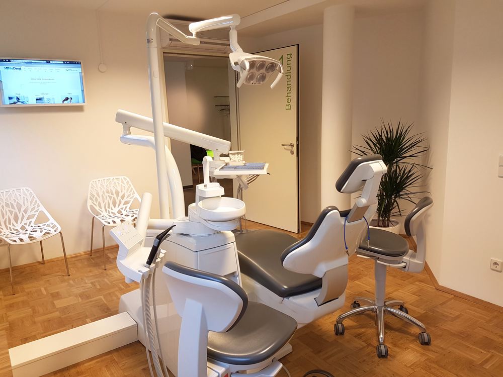 Modernes Behandlungszimmer